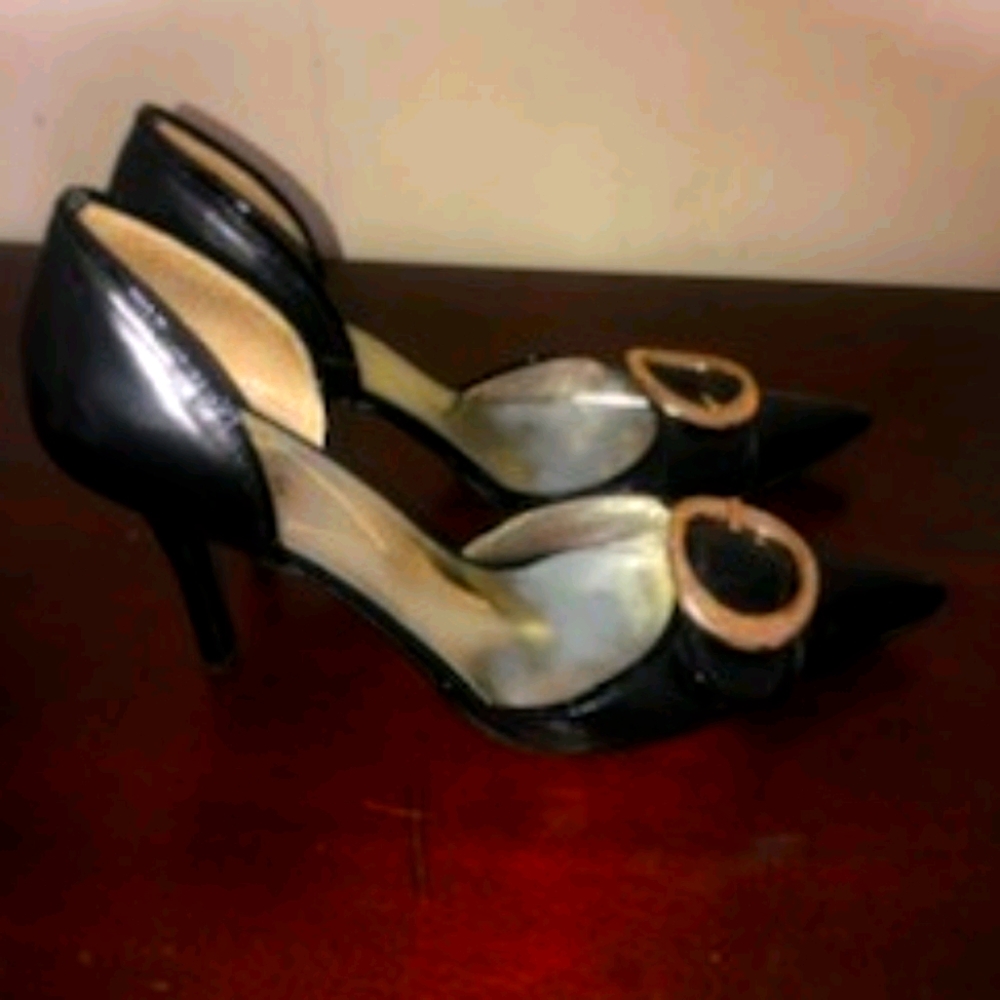 GUESS slip on heels